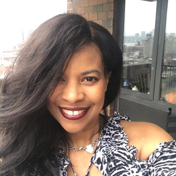 Meet your Posher, Jeri 🚭 free home - Picture 1 of 1